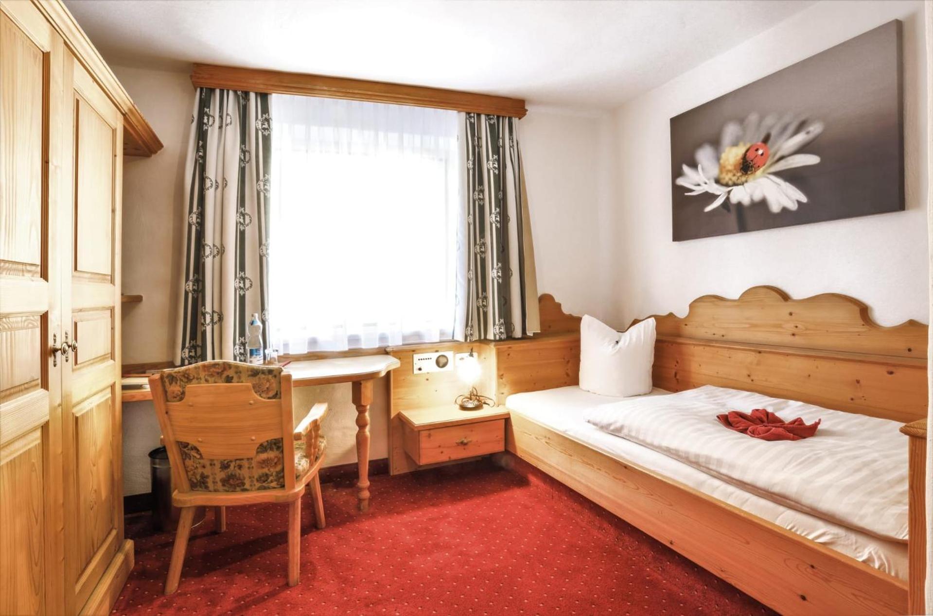 Hotel Metzgerwirt Кирхберг Экстерьер фото